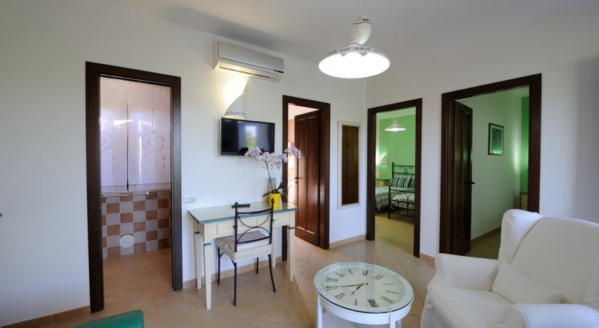 Agriturismo Torre Dei Preti ペスキチ 部屋 写真