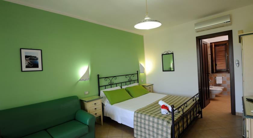 Agriturismo Torre Dei Preti ペスキチ 部屋 写真