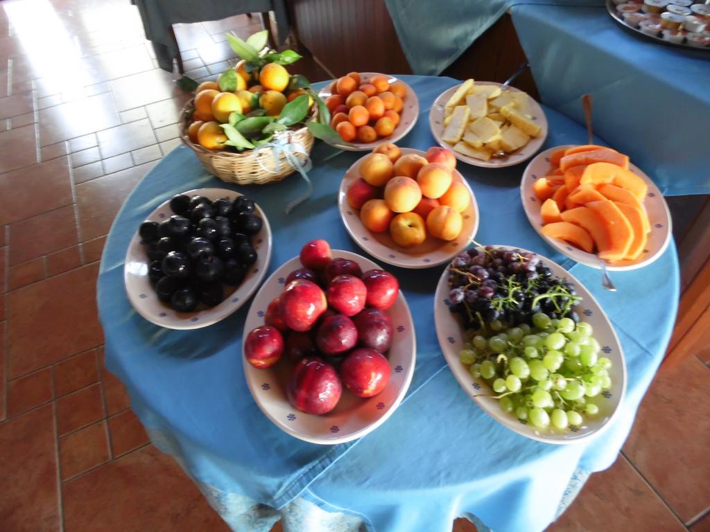 Agriturismo Torre Dei Preti ペスキチ エクステリア 写真