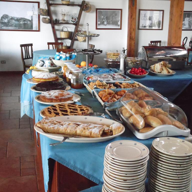 Agriturismo Torre Dei Preti ペスキチ エクステリア 写真